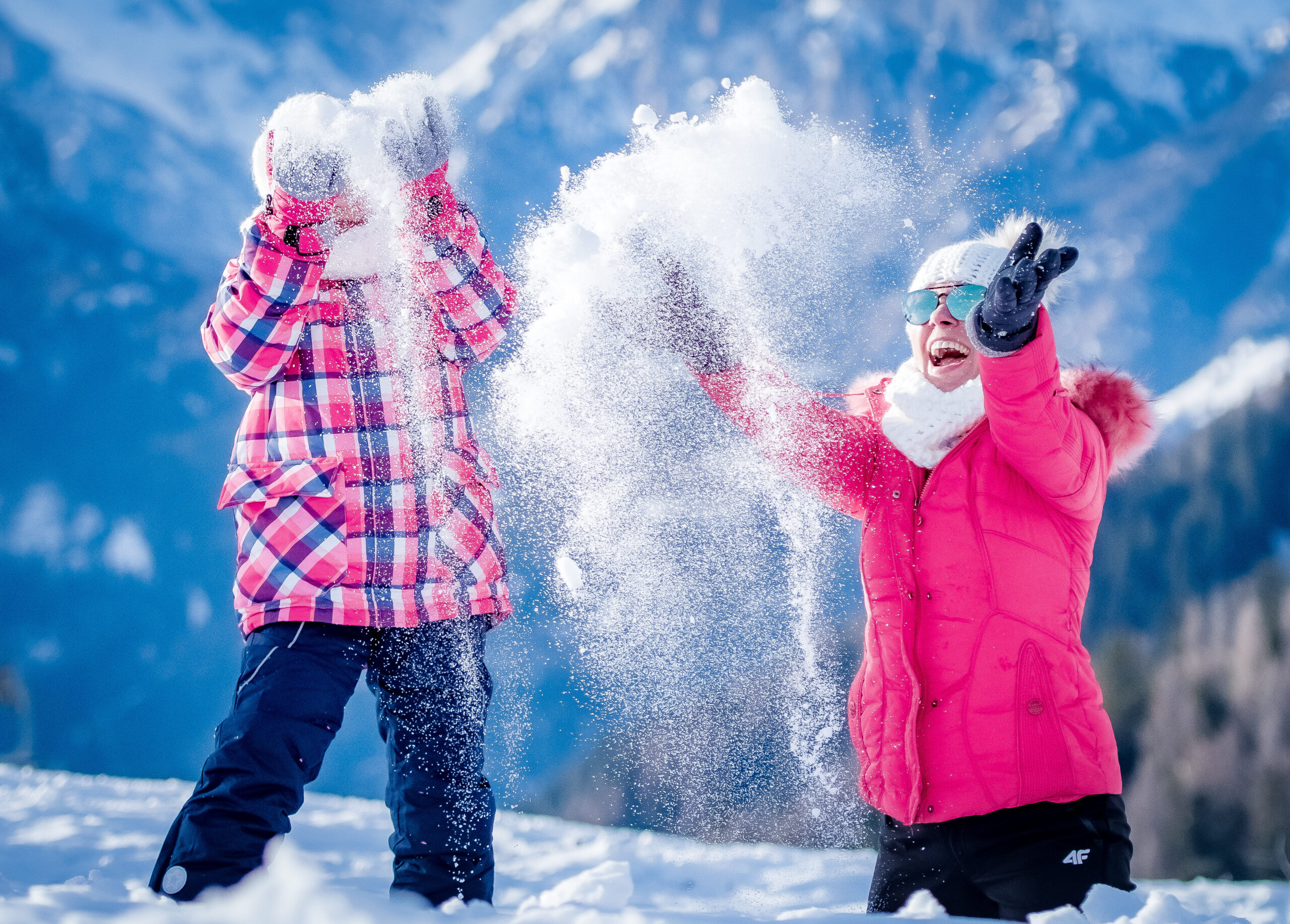 Sporty zimowe dla dzieci. Co przyda się Twoim pociechom?