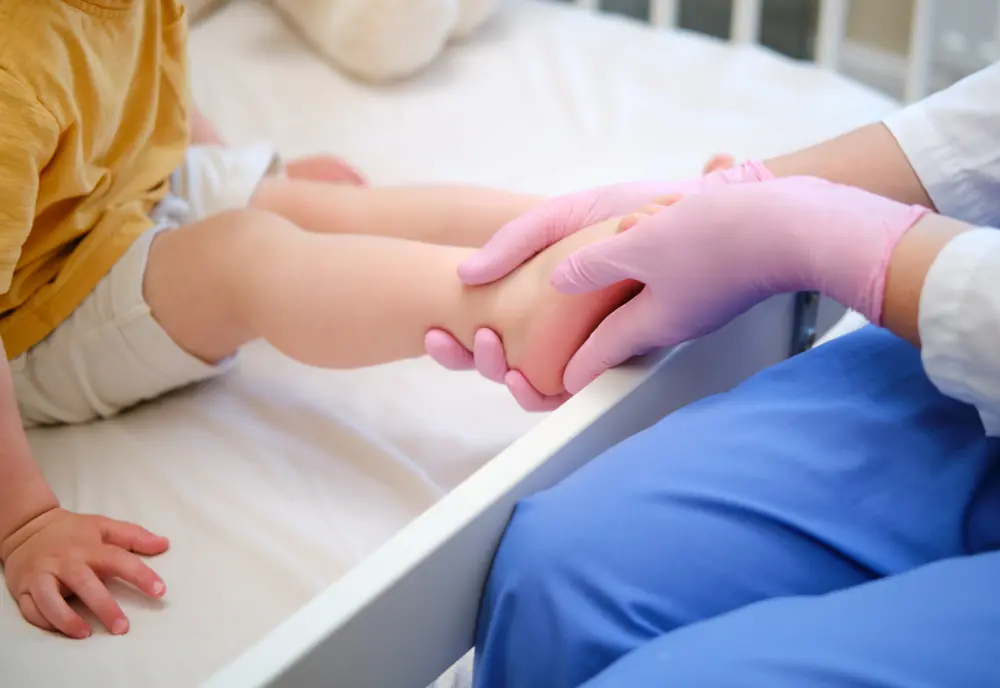 Jakie buty barefoot dla dzieci będą odpowiednie? Podpowiada podolog, Magdalena Hafezi-Chojecka