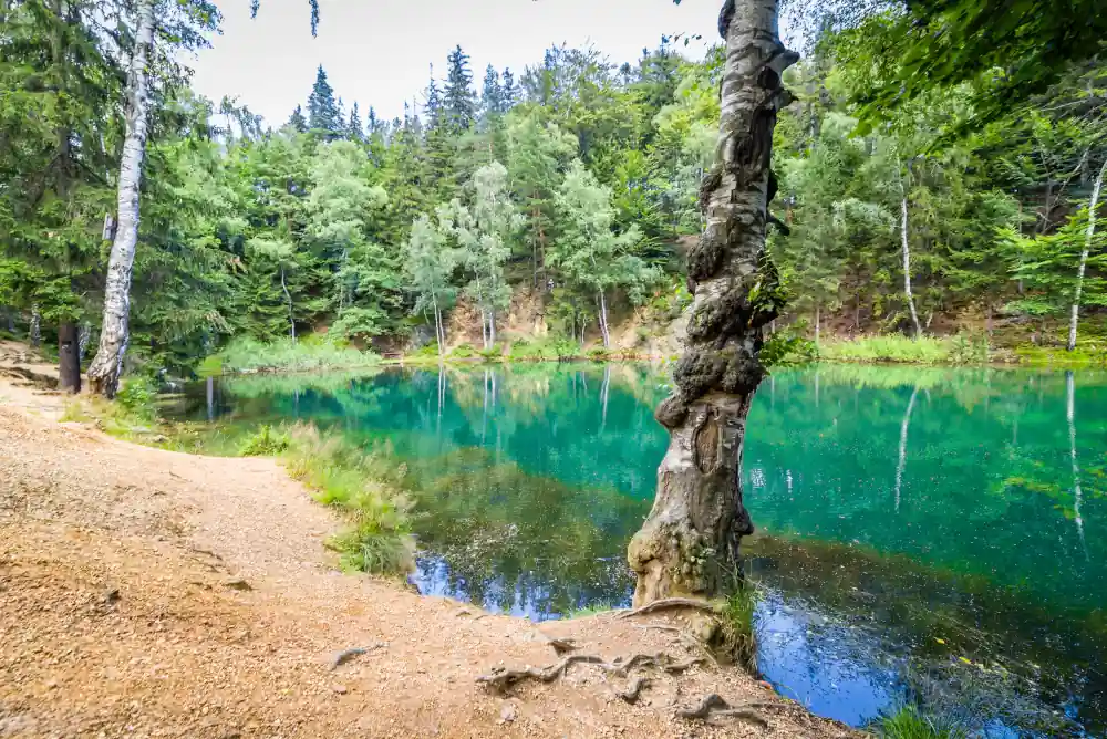Niebieskie jeziorko w Rudawach Janowickich