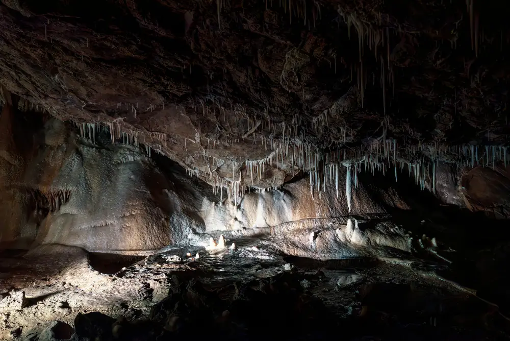 jaskinia krasowa w Sudetach