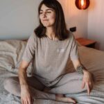 Koszulka damska z krótkim rękawem do spania z dodatkiem lnu COMFORT NIGHT